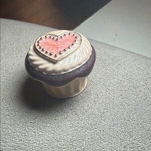 Monet Heart Decorated Cupcake Trinket Box I love you